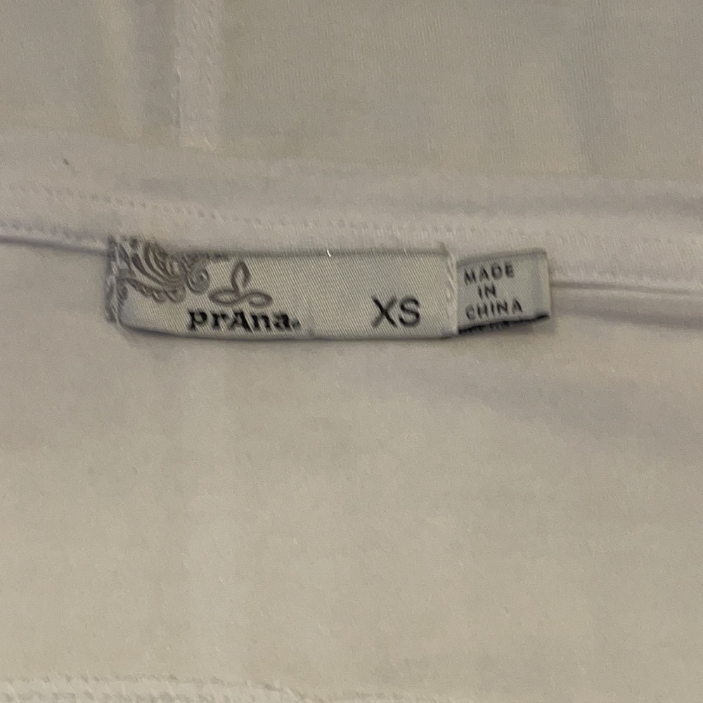 Prana Short Sleeve V-Neck Pocket Tee - Picture 6 of 10